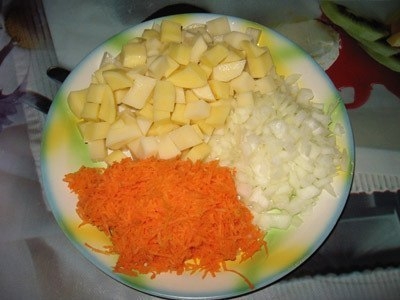 Фото к рецепту: Сырный суп с курицей Фото к рецепту: Сырный суп с курицей