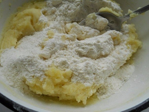 Фото к рецепту: Картофельные галушки с мясом Фото к рецепту: Картофельные галушки с мясом