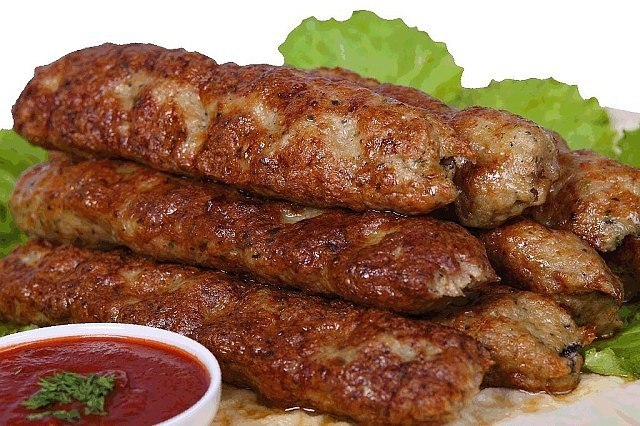 Фото к рецепту: Люля-кебаб (лёгкий рецепт, быстро и вкусно). Фото к рецепту: Люля-кебаб (лёгкий рецепт, быстро и вкусно).