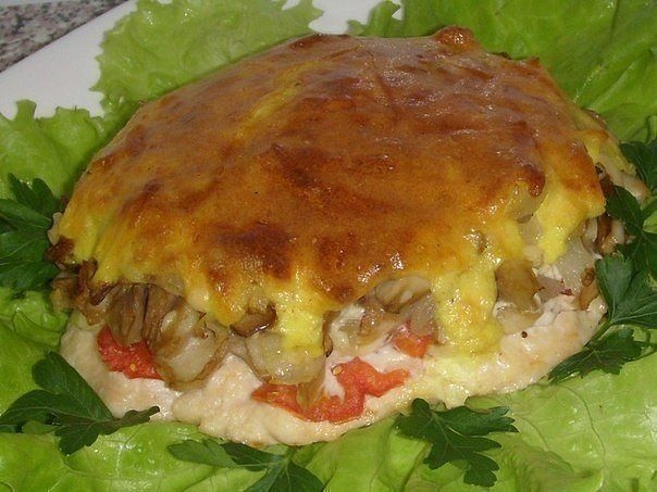 ÐÐ¾Ñ‚Ð¾ Ðº Ñ€ÐÑ†ÐÐ¿Ñ‚Ñƒ: ÐœÑÑÐ¾ Ñ Ð³Ñ€Ð¸ÐÐÐ¼Ð¸ Ð¿Ð¾Ð´ Ð½ÐÐÐ½Ð¾Ð¹, Ñ…Ñ€ÑƒÑÑ‚ÑÑ‰ÐÐ¹ ÐºÐ¾Ñ€Ð¾Ñ‡ÐºÐ¾Ð¹