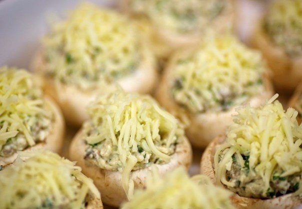 ÐÐ¾Ñ‚Ð¾ Ðº Ñ€ÐÑ†ÐÐ¿Ñ‚Ñƒ: Ð¨ÐÐ¼Ð¿Ð¸Ð½ÑŒÐ¾Ð½Ñ‹ Ñ ÐºÑƒÑ€Ð¸Ñ†ÐÐ¹ Ð¸ ÑÑ‹Ñ€Ð¾Ð¼Â 