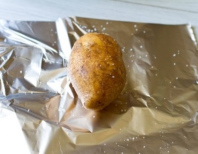 Печеный картофель с селедочным соусом Печеный картофель с селедочным соусом