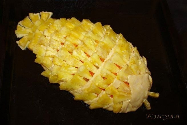Пирог с рыбой и ананасом Пирог с рыбой и ананасом