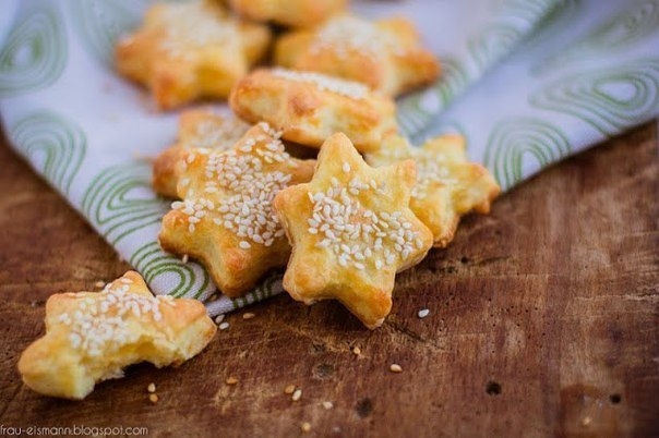 Сырное печенье с кунжутом Сырное печенье с кунжутом