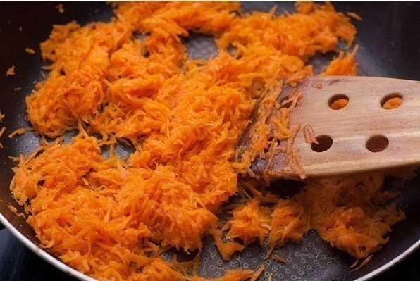 Сырный суп с морковью и креветками Сырный суп с морковью и креветками