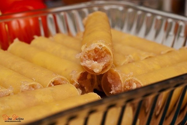 Каннеллони фаршированные Каннеллони фаршированные