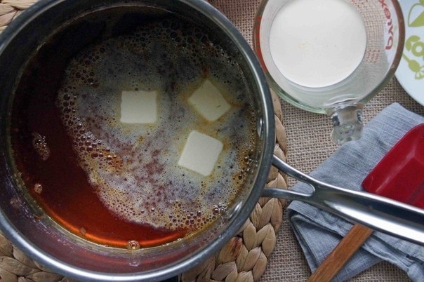 Яблочный пирог с карамелью Яблочный пирог с карамелью