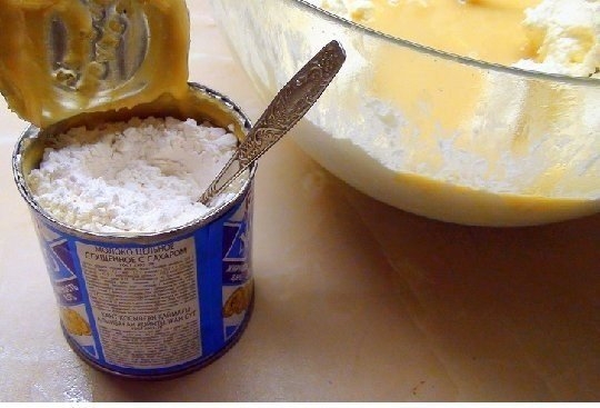 Воздушная творожная запеканка с черносливом и яблоками Воздушная творожная запеканка с черносливом и яблоками