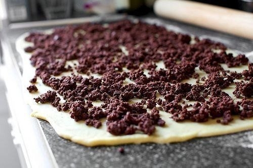 Булочки с шоколадом и корицей Булочки с шоколадом и корицей
