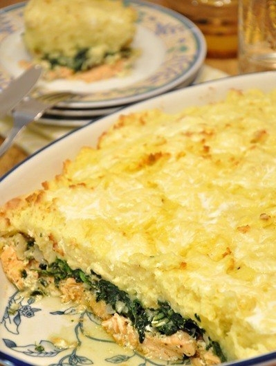 Запеканка с семгой, картофелем, шпинатом и сливочно-сырной заливкой Запеканка с семгой, картофелем, шпинатом и сливочно-сырной заливкой