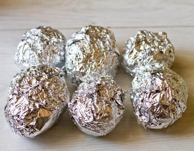 Печеный картофель с селедочным соусом Печеный картофель с селедочным соусом