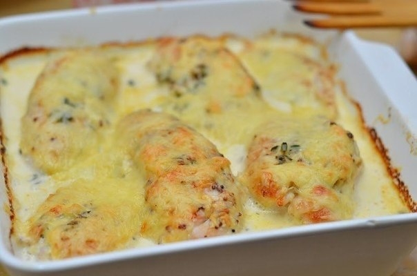 Куриное филе в сливочном соусе Куриное филе в сливочном соусе