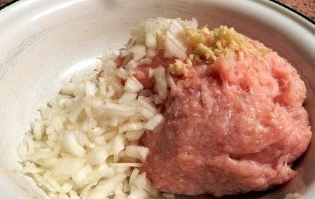 Суперпышные котлетки из куриного фарша с овсяными хлопьями Суперпышные котлетки из куриного фарша с овсяными хлопьями