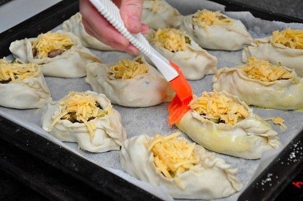 Лодочки из слоёного теста. Лодочки из слоёного теста.