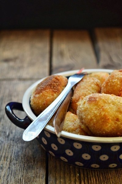Картофельные крокеты с сыром и грибами в духовке Картофельные крокеты с сыром и грибами в духовке