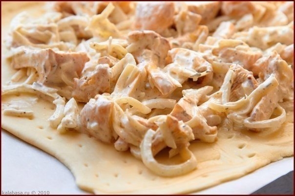 Пирог с грибами, сметаной и сыром Пирог с грибами, сметаной и сыром