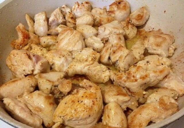 Закуска из лаваша и жаренной курочки Закуска из лаваша и жаренной курочки