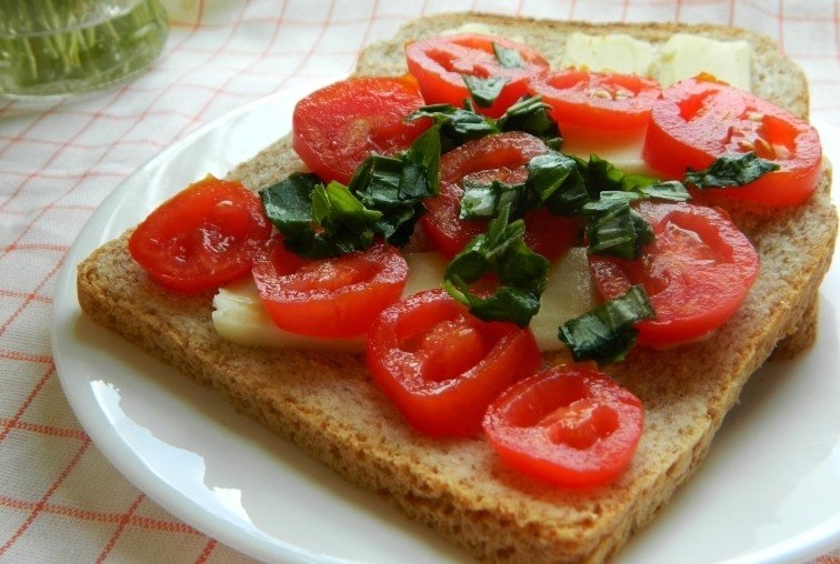 Капрезе сэндвич Капрезе сэндвич