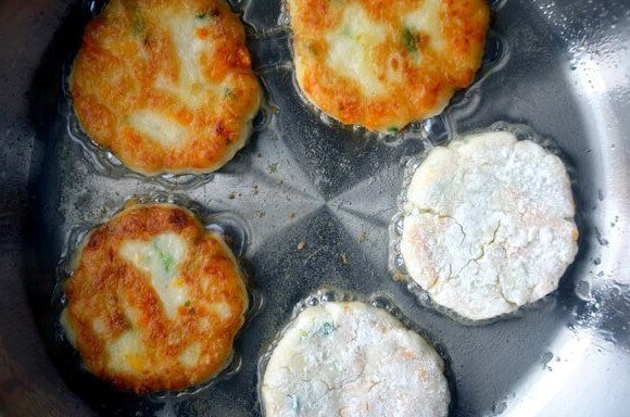 Оладьи из картофельного пюре Оладьи из картофельного пюре