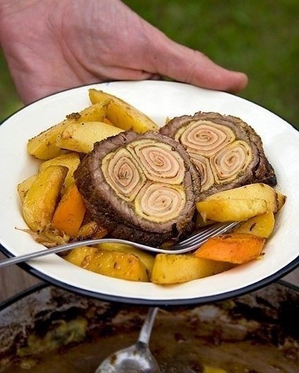 Мясной рулет с блинами Мясной рулет с блинами