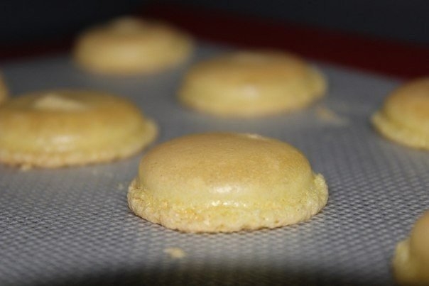 Лимонные макарон Лимонные макарон