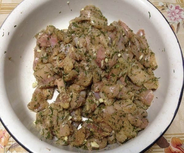 Мраморный рулет из курицы Мраморный рулет из курицы