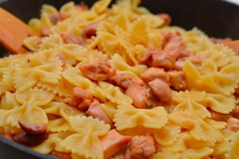 Фарфалле с курицей и мёдом Фарфалле с курицей и мёдом