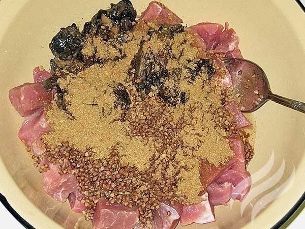 Гречка с мясом и грибами Гречка с мясом и грибами