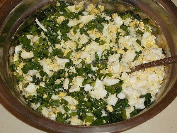 Заливной пирог с зелёным луком и яйцом Заливной пирог с зелёным луком и яйцом