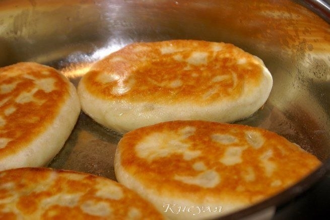Пирожки с мясной начинкой Пирожки с мясной начинкой