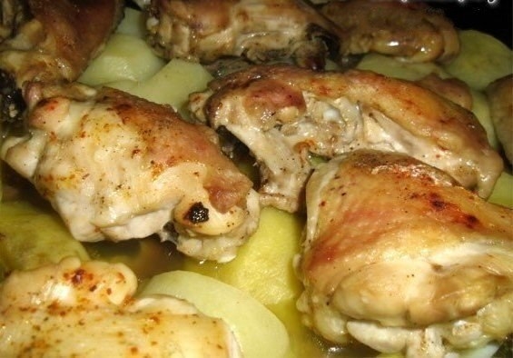 Куриные бедрышки в духовке Куриные бедрышки в духовке