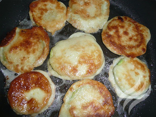 Кабачки в чесночном кляре Кабачки в чесночном кляре