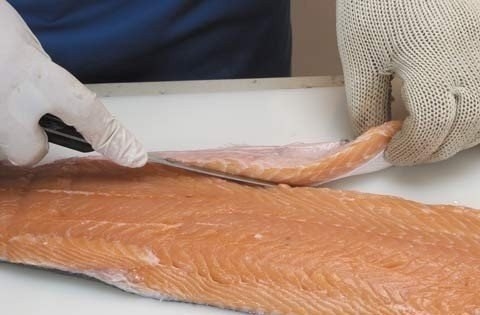 Как разделать лосося и отделить филе от кости