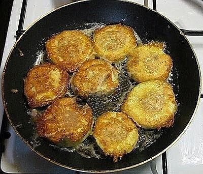 Кабачки с мясом в кляре. Кабачки с мясом в кляре.