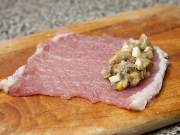 Рулетики мясные к праздничному столу Рулетики мясные к праздничному столу