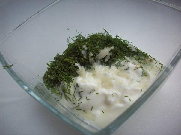 Укропно-йогуртовый соус для рыбы
