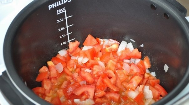 Кабачки с овощами и рисом в мультиварке. Кабачки с овощами и рисом в мультиварке.