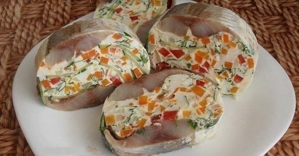 Красивая и вкусная закуска из сельди