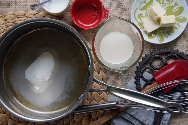 Яблочный пирог с карамелью Яблочный пирог с карамелью