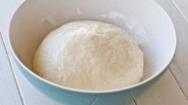 Сладкие рогалики с шоколадом или джемом Сладкие рогалики с шоколадом или джемом