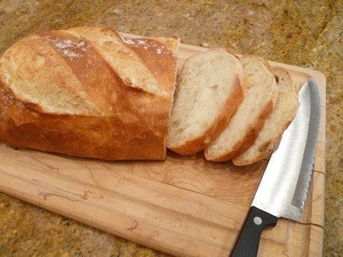 Запеченный хлеб с чесноком Запеченный хлеб с чесноком
