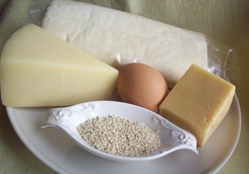 Слоеный пирог с сыром. Слоеный пирог с сыром.