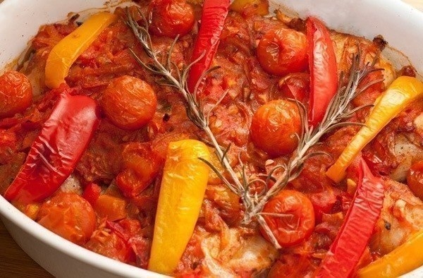 Курица запеченная с овощами Курица запеченная с овощами