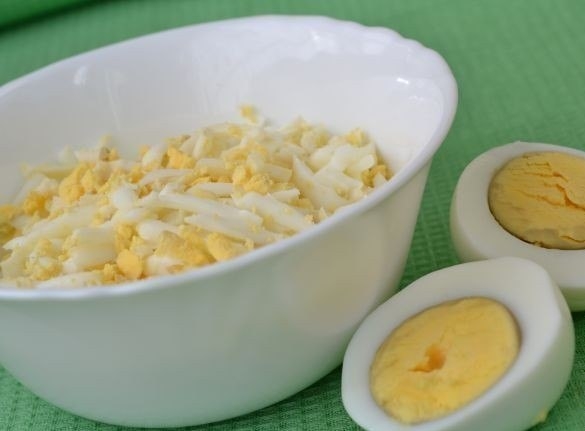Рулеты из лаваша с курицей и плавленым сырком. Рулеты из лаваша с курицей и плавленым сырком.