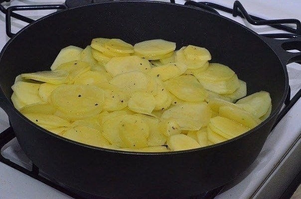 Картошка с грибами в сметане Картошка с грибами в сметане