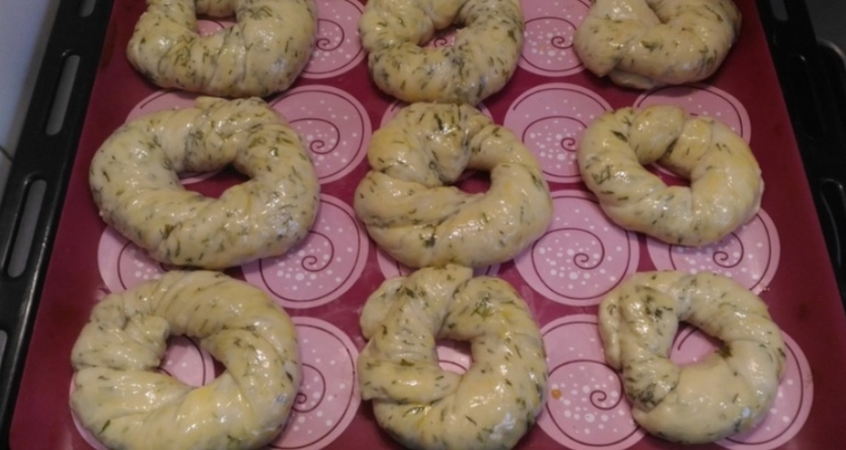 Слоёная ачма с укропом Слоёная ачма с укропом