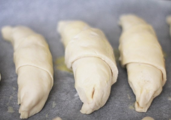 Круассаны с сыром и ветчиной Круассаны с сыром и ветчиной