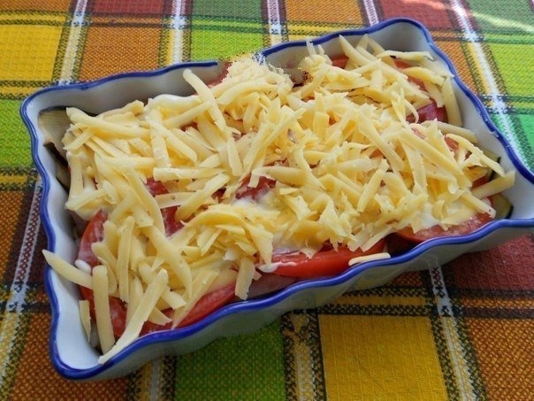 Куриное филе с баклажанами и помидорами в духовке Куриное филе с баклажанами и помидорами в духовке