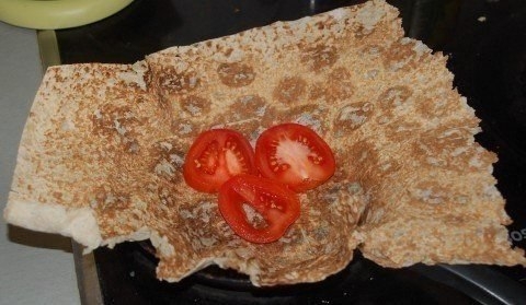 Горячая закуска в лаваше - просто, сочно, сытно! Горячая закуска в лаваше - просто, сочно, сытно!
