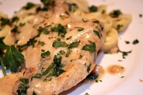 Куриные грудки в сливочном соусе Куриные грудки в сливочном соусе